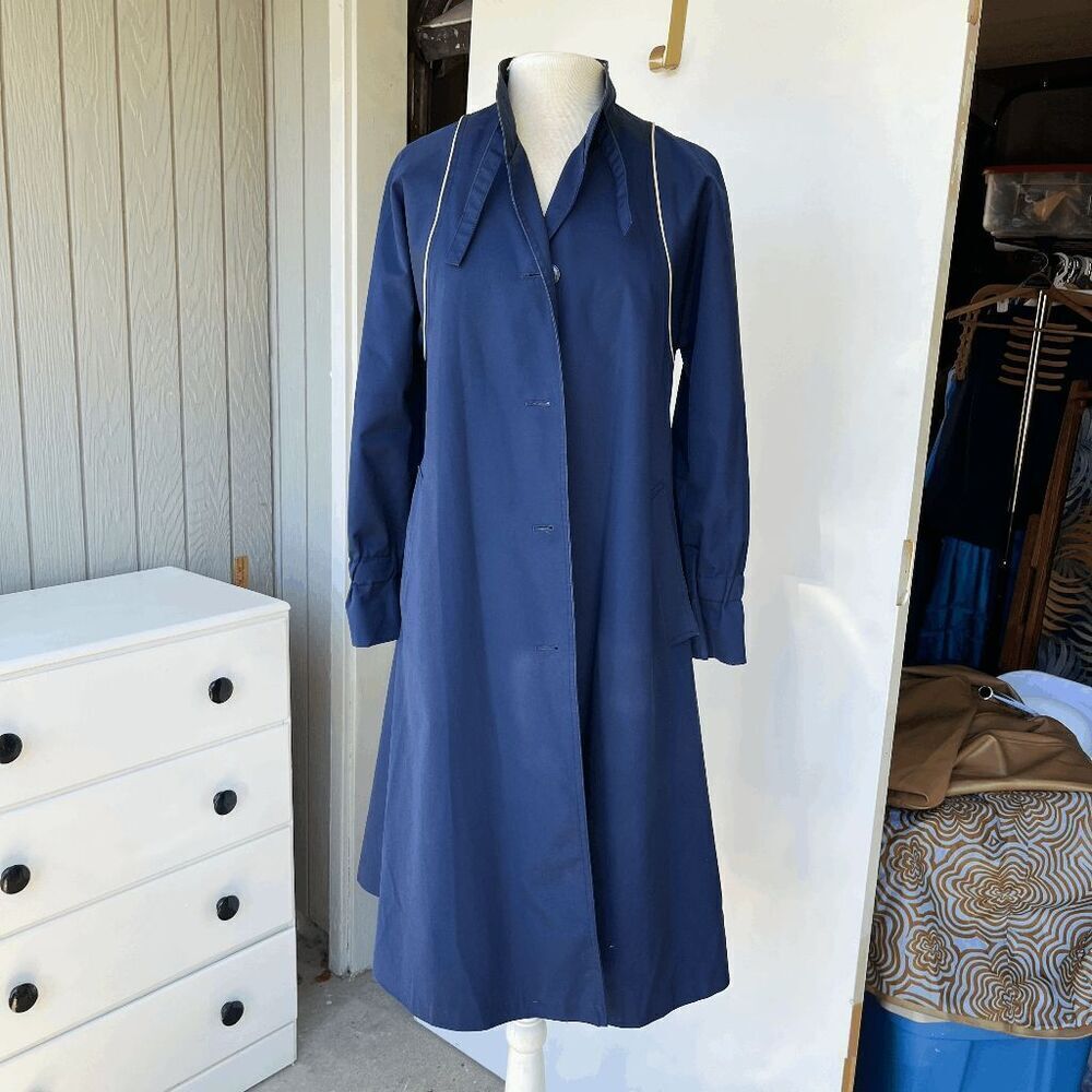 VTG Raindrops by Fleet Street Navy Trench Coat Cream Piping 70s 80s Retro